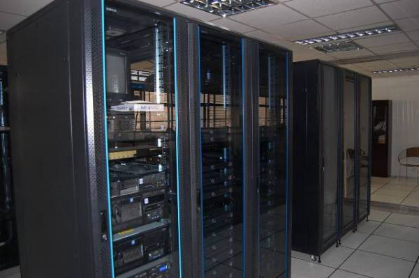 it運維_移動 it運維_it專業(yè)linux系統(tǒng)網(wǎng)絡(luò)運維講師個人介紹