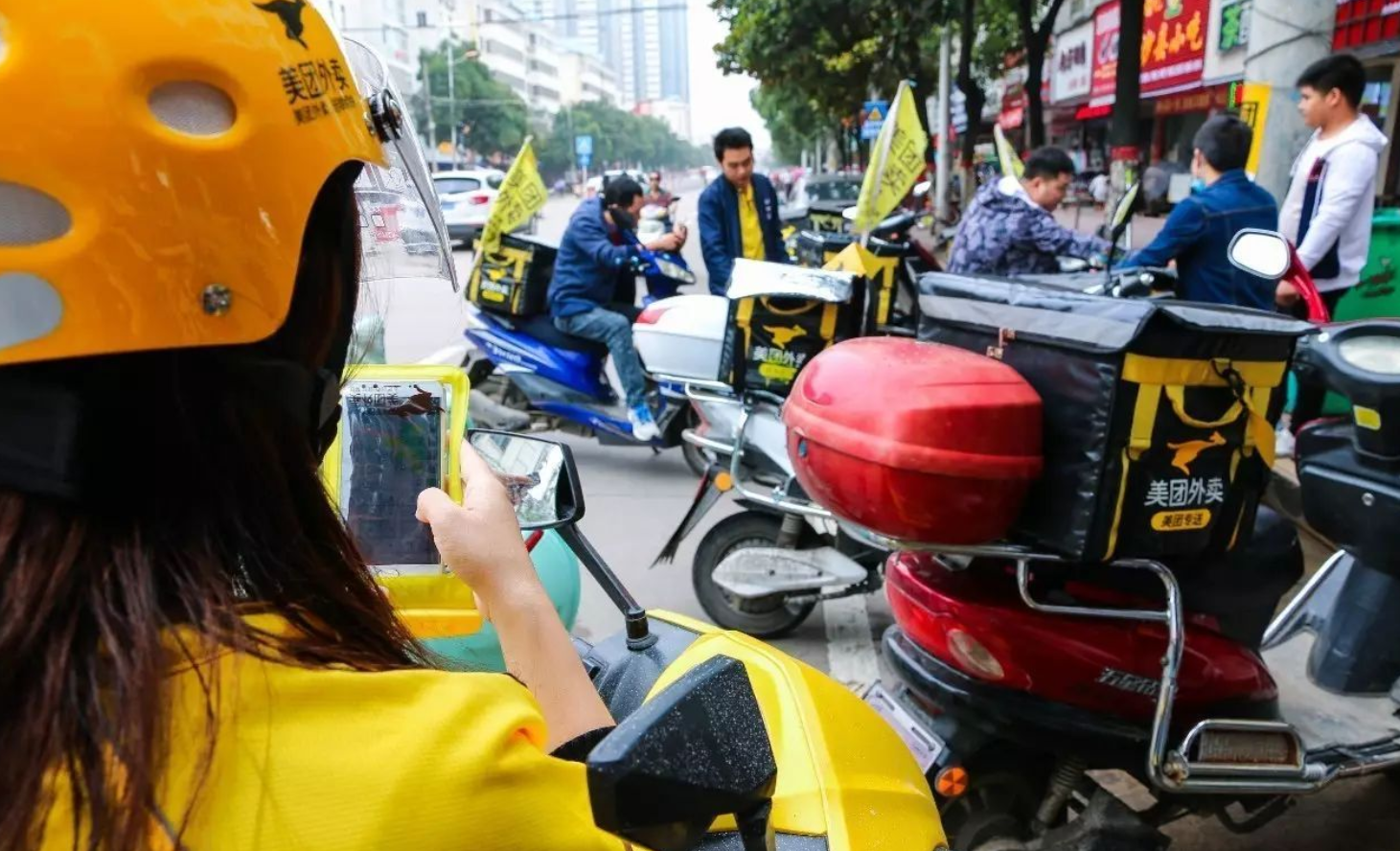 it技術(shù)團隊工作氛圍_it技術(shù)宅技術(shù)_it技術(shù)員